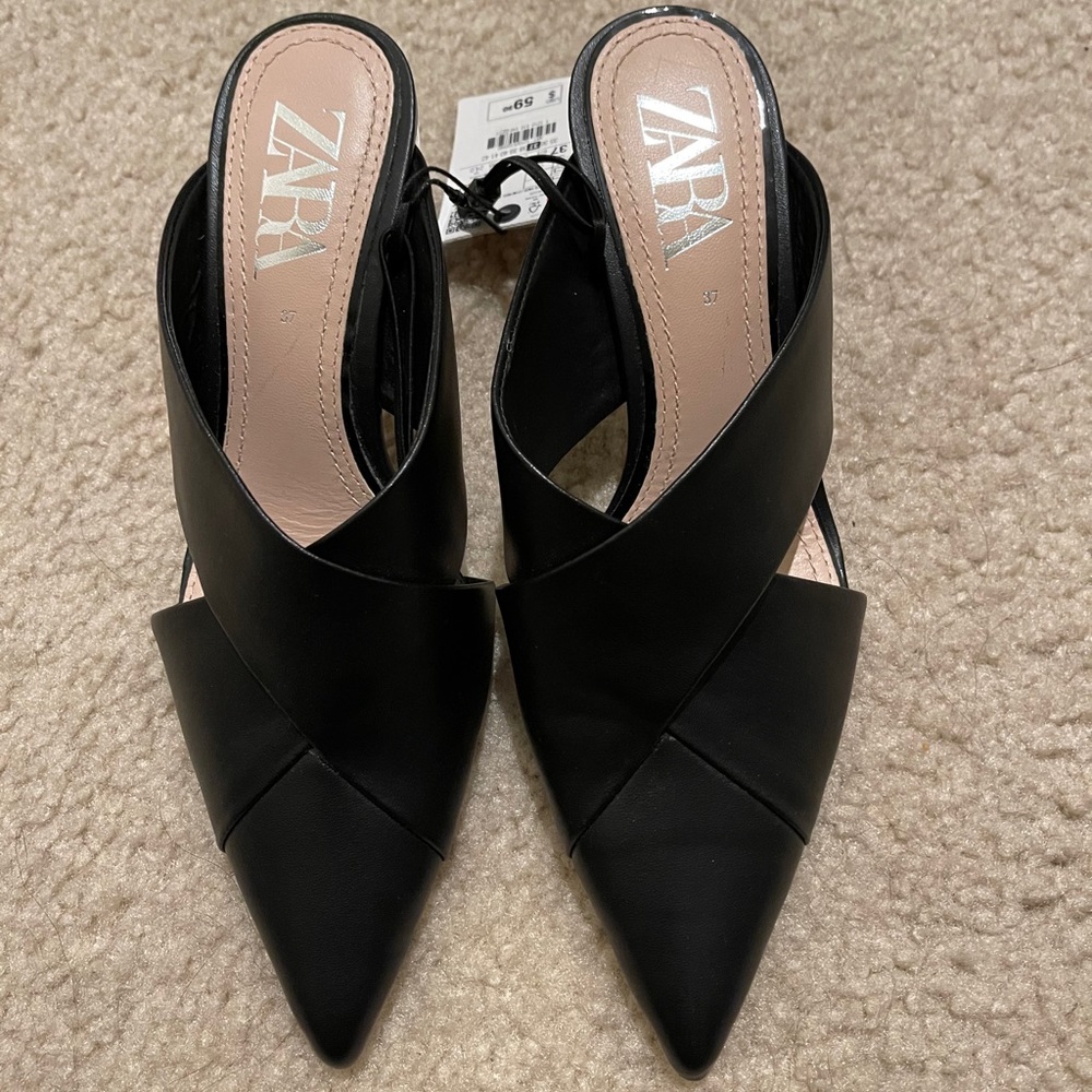 BNWT Zara low heels in black size 37 - Picture 1 of 5